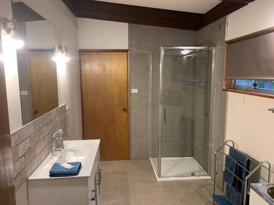 Holiday home Lakeside & Mountain Retreat Goughs Bay