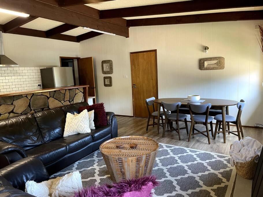 Holiday home Lakeside & Mountain Retreat